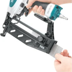 Cloueur Pneumatique 8,3 Bar 25 à 64 Mm MAKITA - AF601 9 Cloueur Pneumatique 8,3 Bar 25 à 64 Mm MAKITA - AF601 -OutilExpress Soldes Magasin COA30045 7