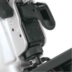 Cloueur Pneumatique 8,3 Bar 25 à 64 Mm MAKITA - AF601 11 Cloueur Pneumatique 8,3 Bar 25 à 64 Mm MAKITA - AF601 -OutilExpress Soldes Magasin COA30045 9