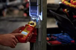 Pince Ampèremétrique WIHA Jusqu'à 1000 V AC Cat. IV + 2 Piles AAA Incluses - 45219 -OutilExpress Soldes Magasin anw sb25551 clamp meter up to 1000v ac cat iv power socket 01 50667 en en