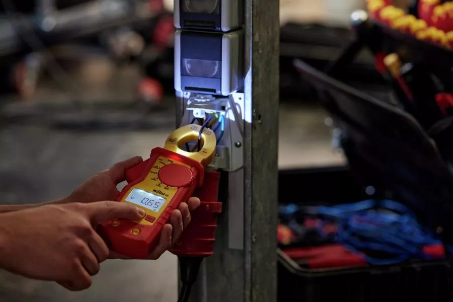 Pince Ampèremétrique WIHA Jusqu'à 1000 V AC Cat. IV + 2 Piles AAA Incluses - 45219 – Image 6